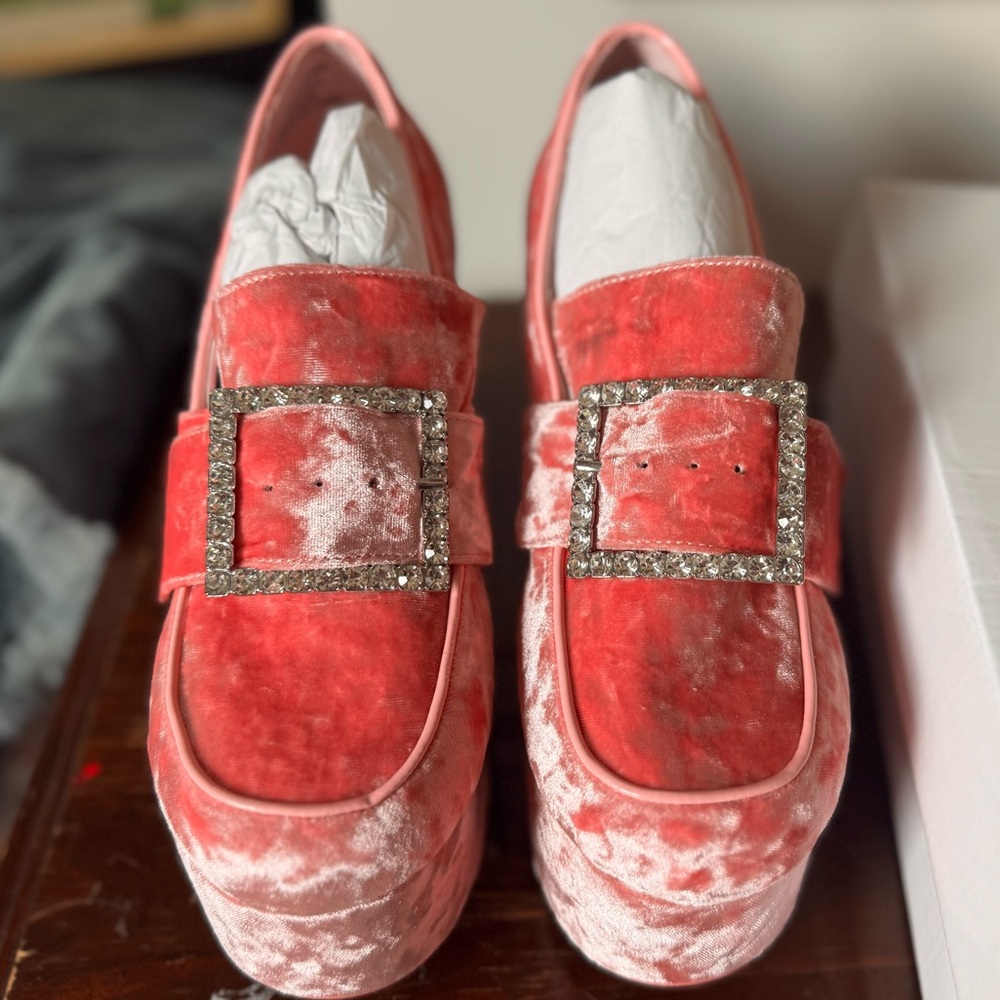 YRU Pink Velvet Platform Shoes - Picture 10 of 10